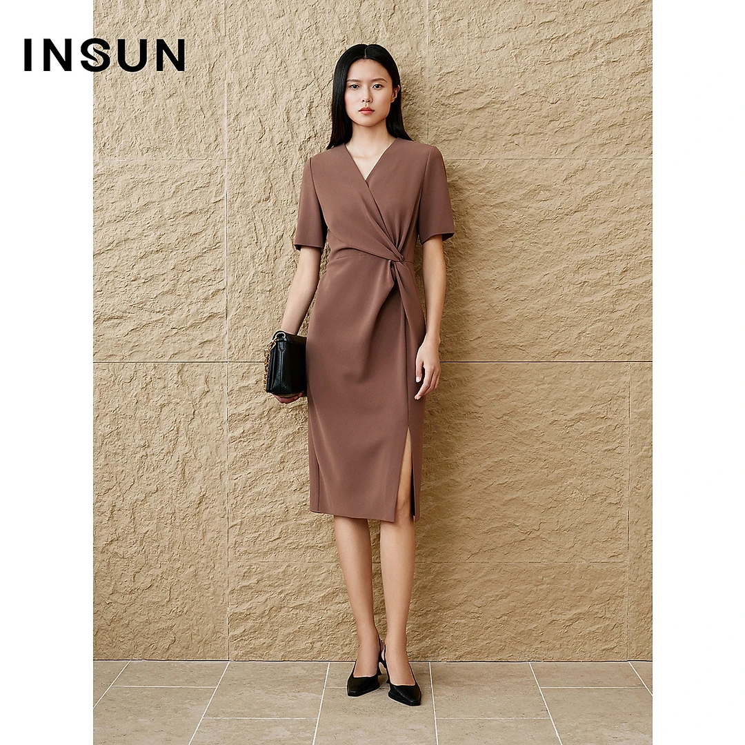 INSUN恩裳2025春季三醋酸V领扭结法式连衣裙