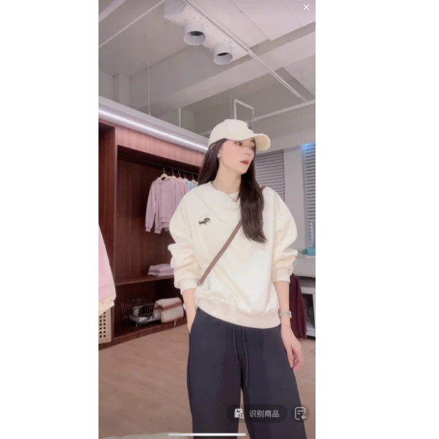 43C11新款显瘦百搭休闲套头印花圆领小狗刺绣卫衣女士长袖卫衣