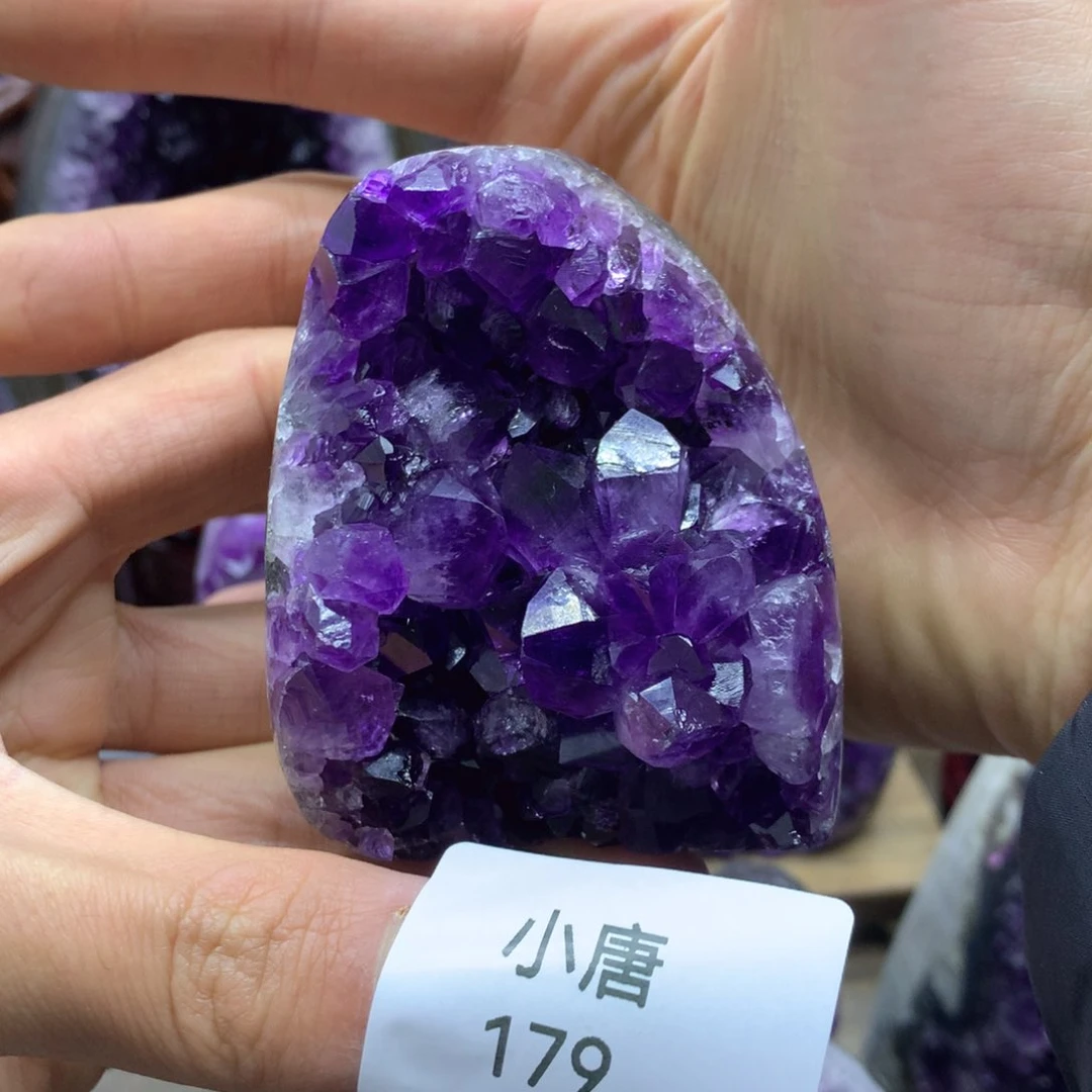 紫晶大型摆件（非配饰）未镶嵌