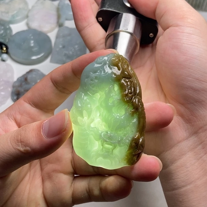 颈饰未镶嵌翡翠龙牌22