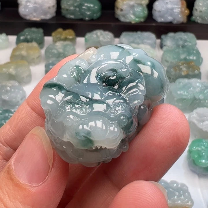 颈饰未镶嵌翡翠貔貅