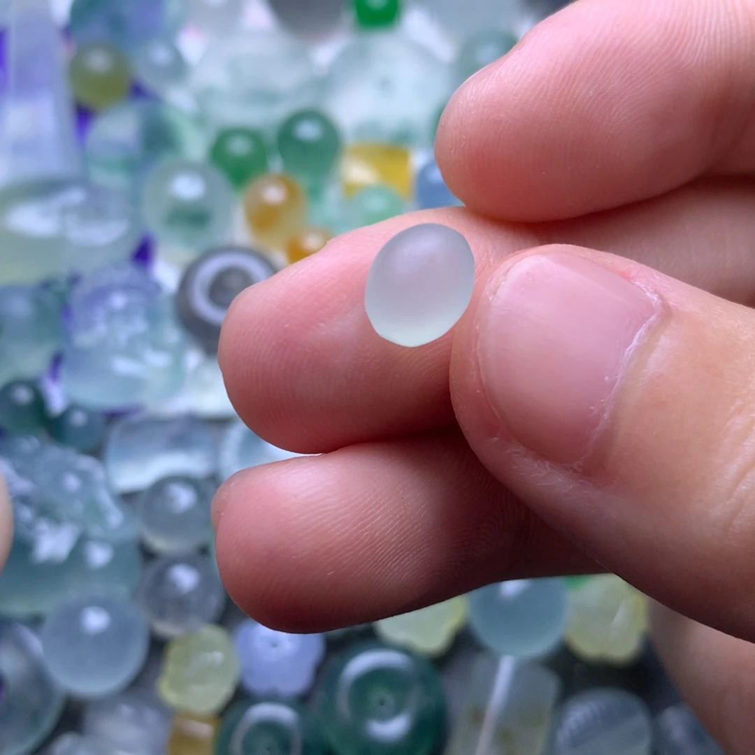 定制翡翠未镶嵌挂件