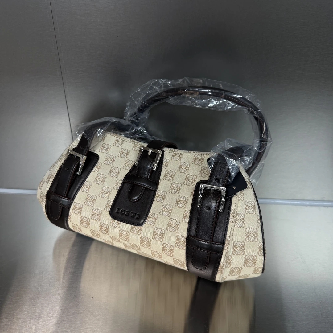 95新 LOEWE/罗意威 唐唐专属/单肩包/B302