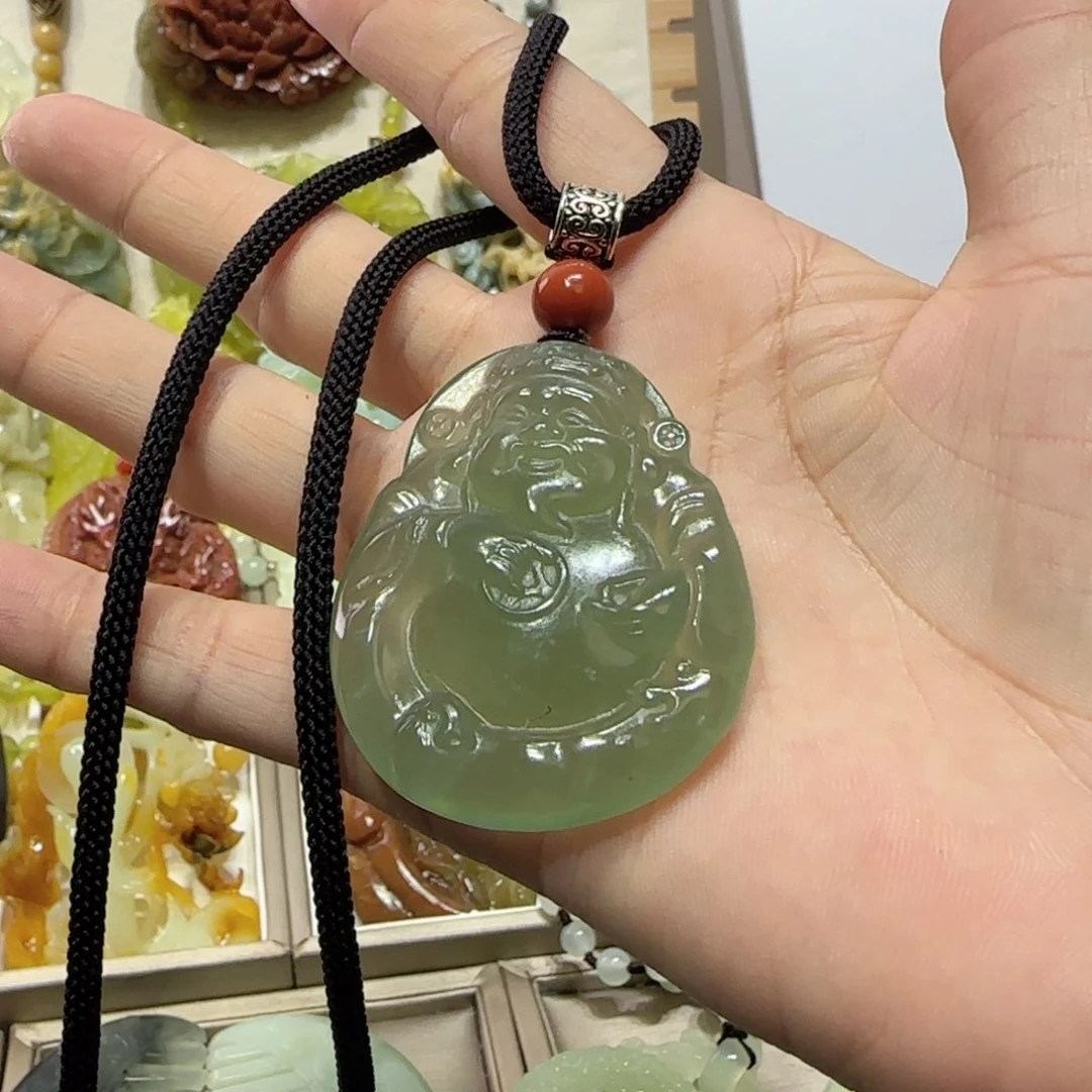 未镶嵌蛇纹石玉吊坠