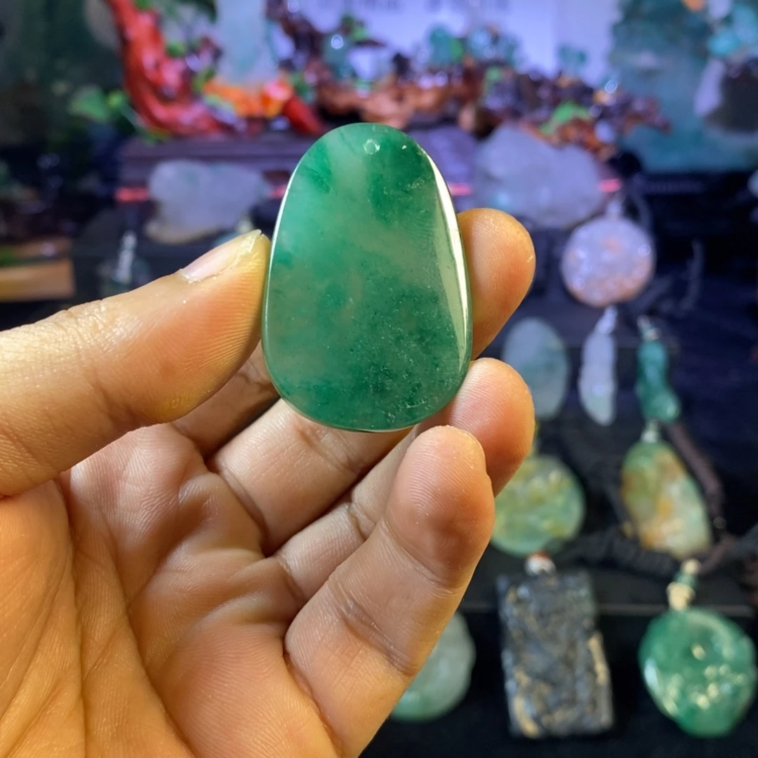 石英质玉（非洲翠）未镶嵌吊坠(不含链)