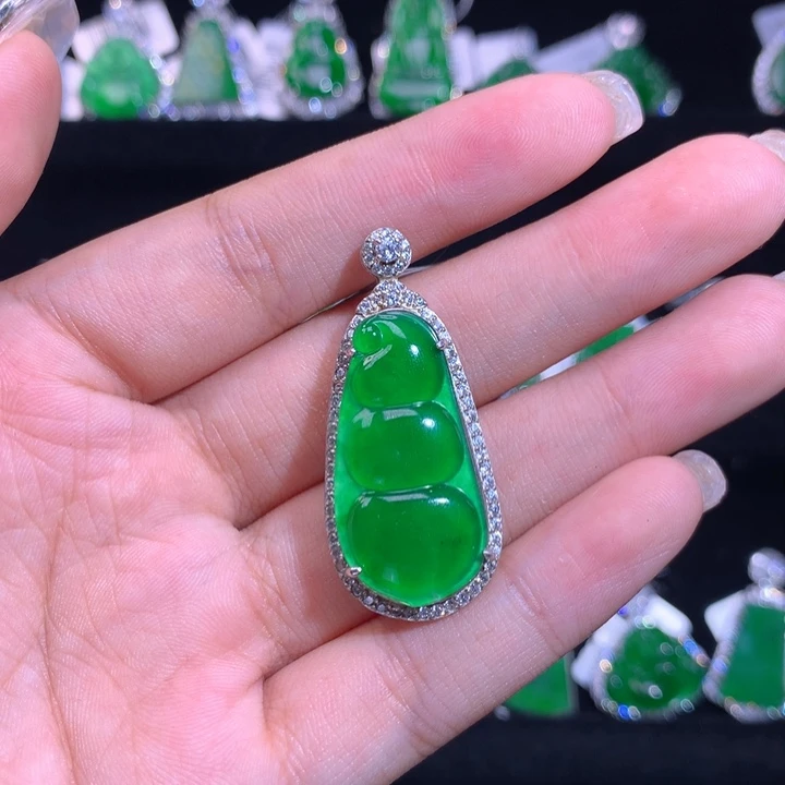 【闪购商品】颈饰银S925镶嵌翡翠天然翡翠