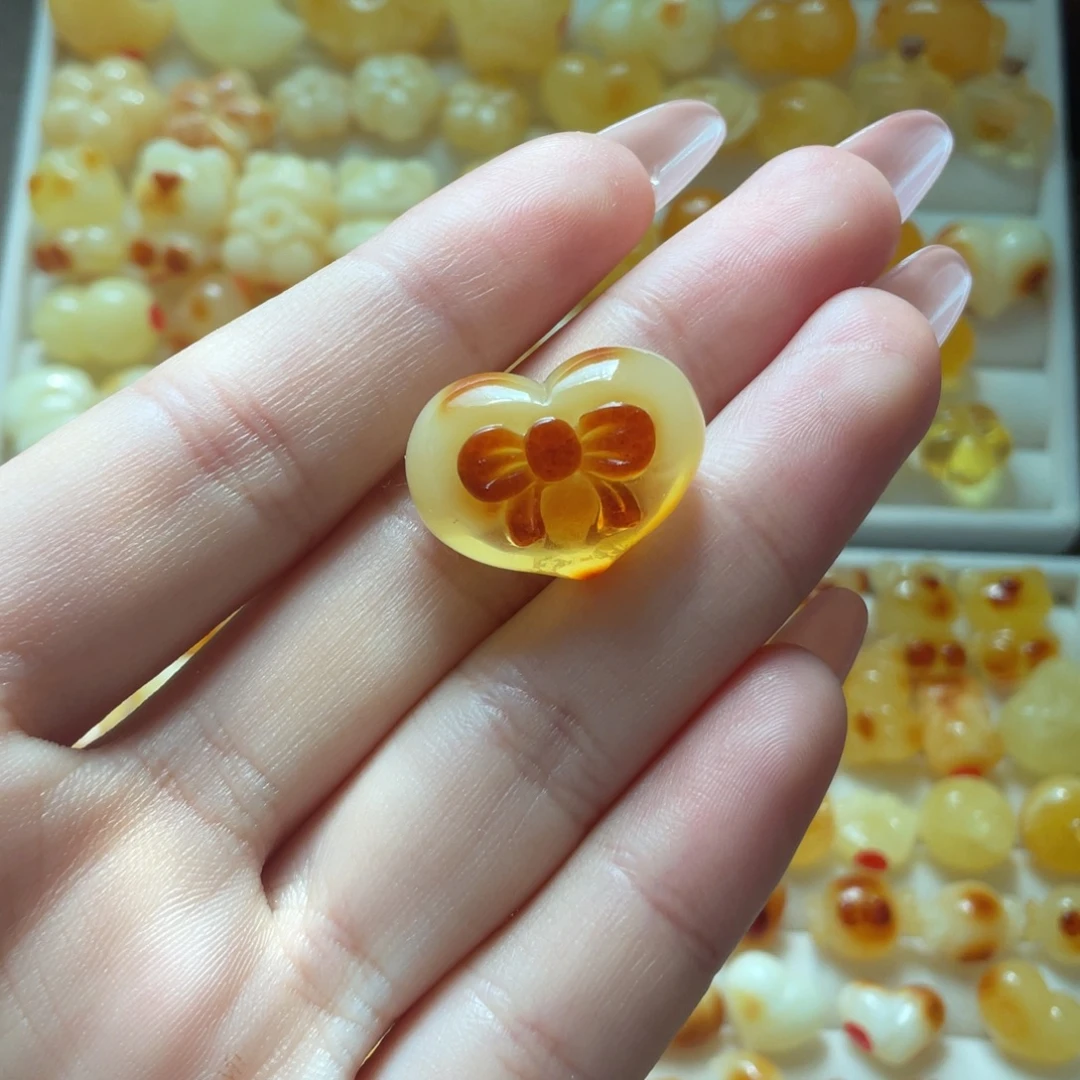 琥珀未镶嵌珠宝奇石