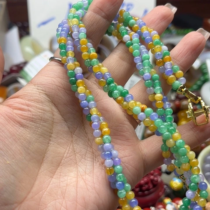 石英质玉颈饰未镶嵌