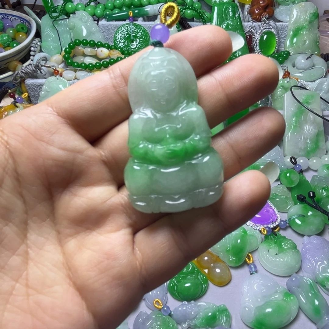 翡翠未镶嵌颈饰吊坠