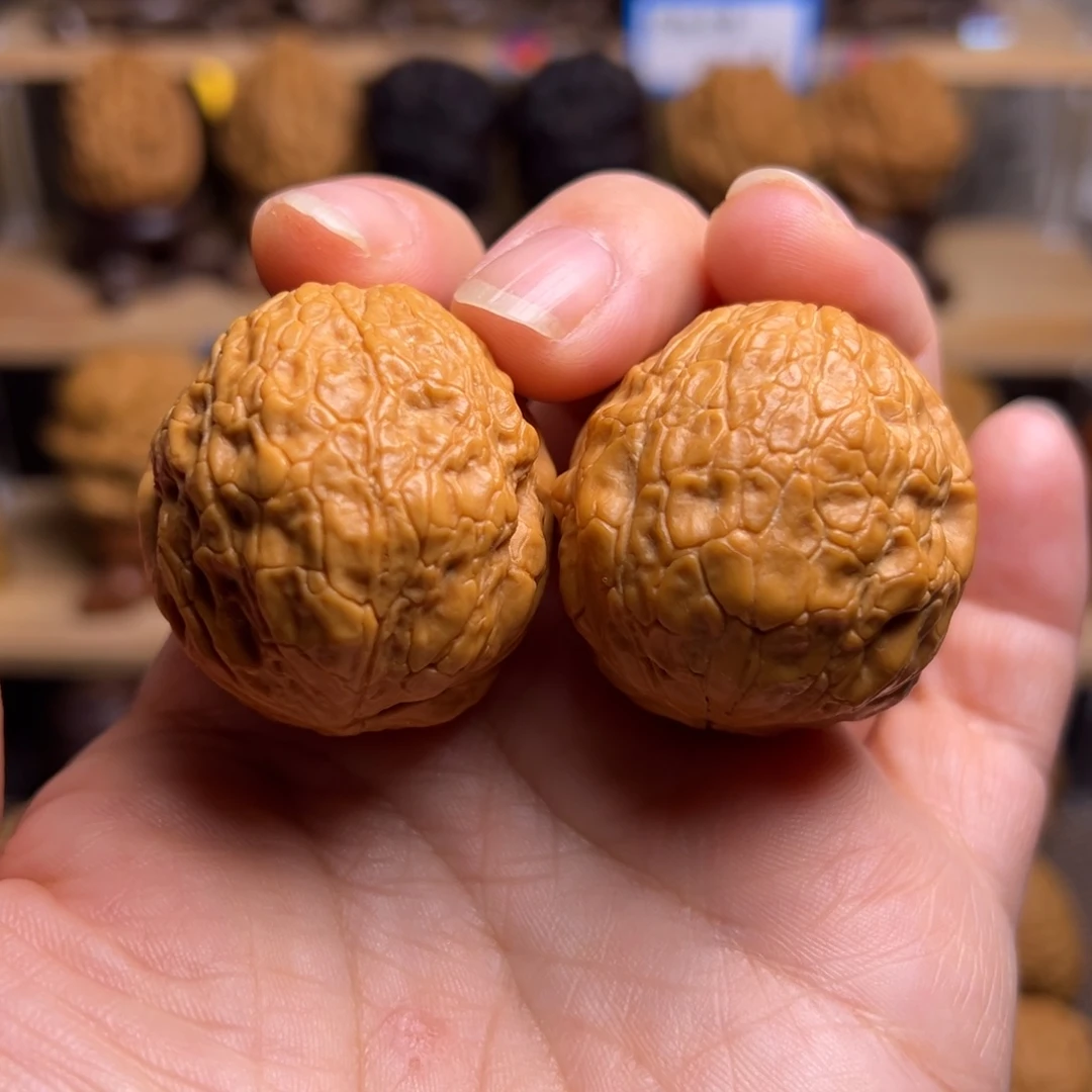 把件文玩核桃6w金丝绣球37尺