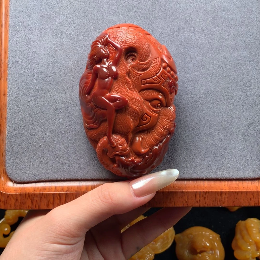 十****未镶嵌配饰吊坠石英质玉（缅黄）