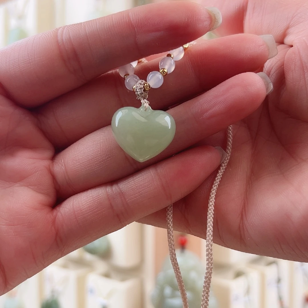 和田玉吊坠(赠链)未镶嵌丹*