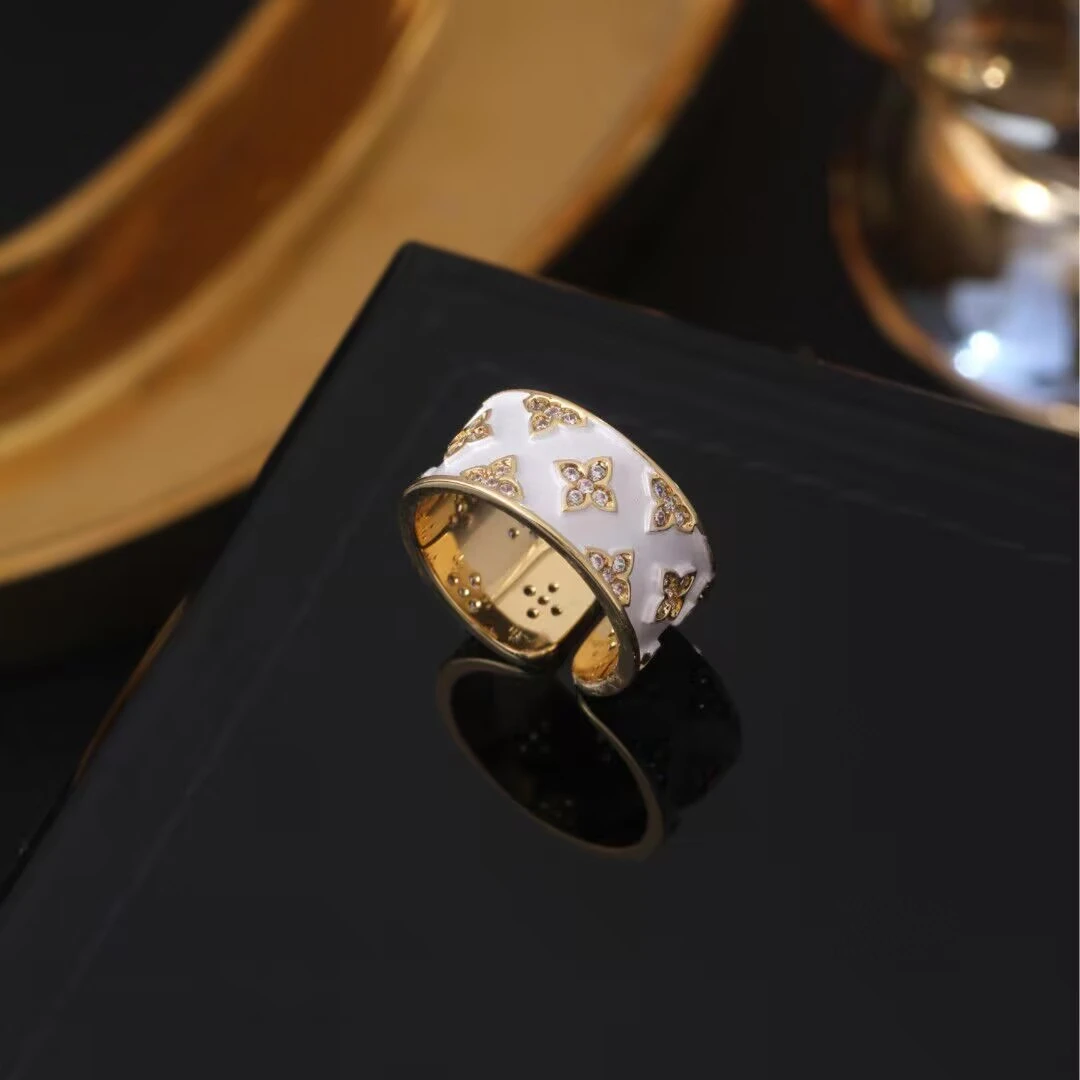 铜合金戒指 《货号1759》轻奢时尚黑色气质戒指镶嵌饰品金色指环