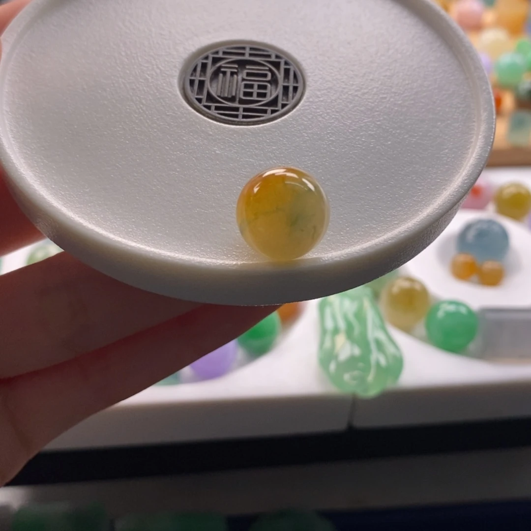 翡翠未镶嵌颈饰黄翡飘花圆珠卡12.40