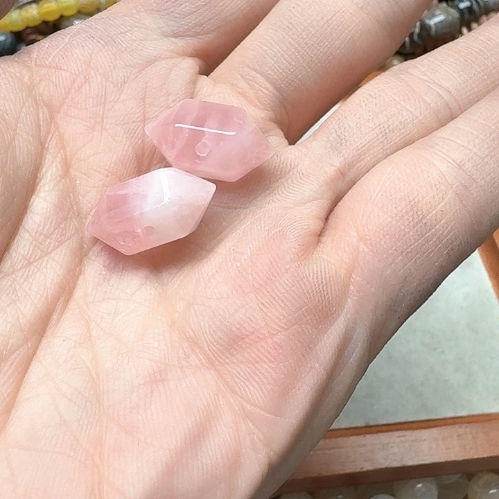 玛瑙/玉髓合金珠宝半成品一个10x20m粉晶双尖