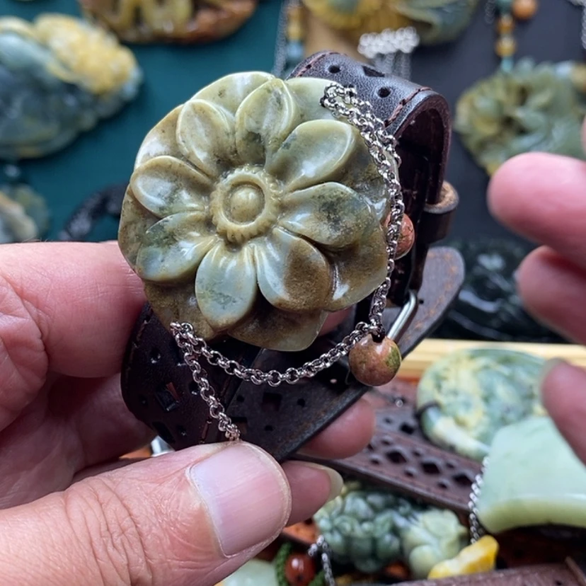 【闪购商品】蛇纹石玉未镶嵌手牌