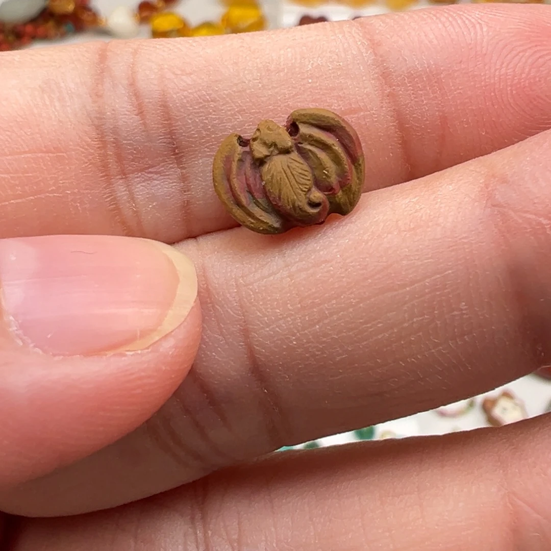 颈饰未镶嵌南红玛瑙