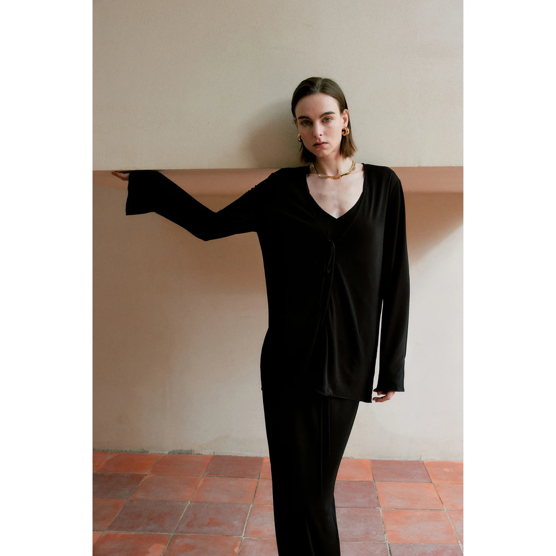 LYNEE 新品 简约系带V领宽松凉感开衫女休闲上衣百搭LGD2FST005