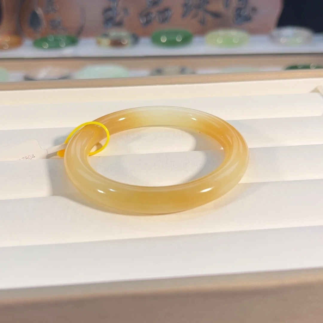 和田玉未镶嵌手镯糖白美人条