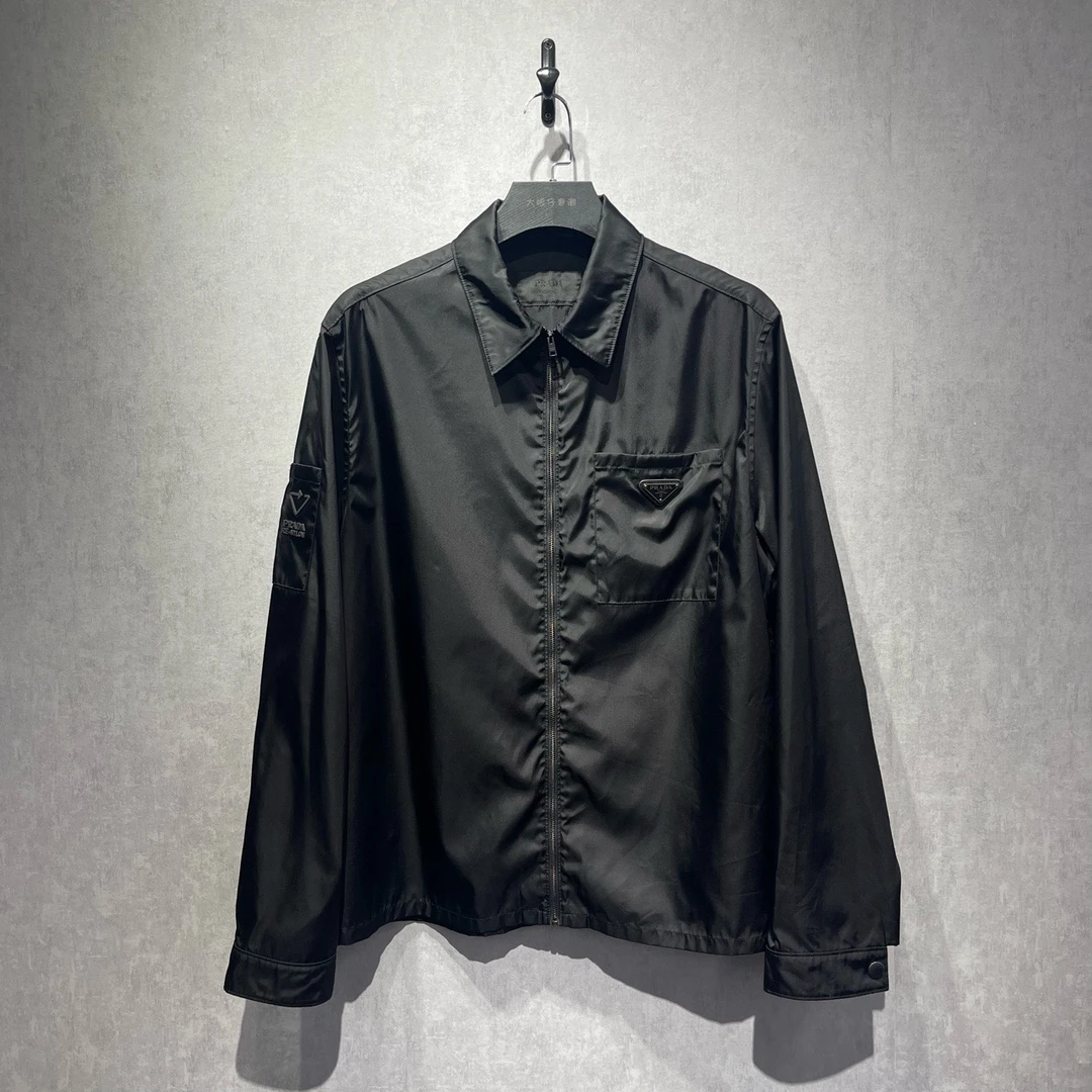 99新 Prada/普拉达 经典三角标logo尼龙外套/XL码/98新/DY213849