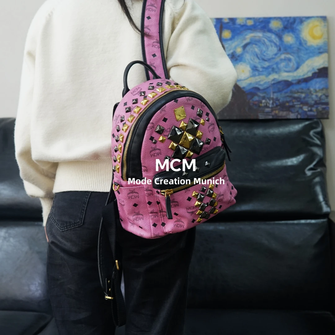 95新 MCM 粉黑拼色双肩包/SD01622572/2572