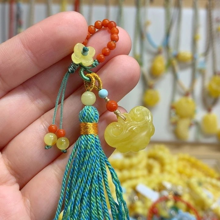 蜜蜡未镶嵌裸石配饰