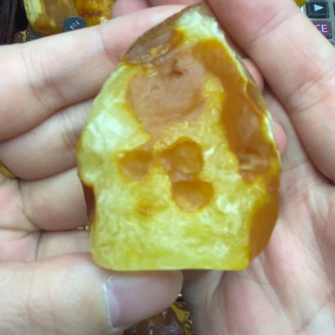 定制琥珀未镶嵌东***郎唐