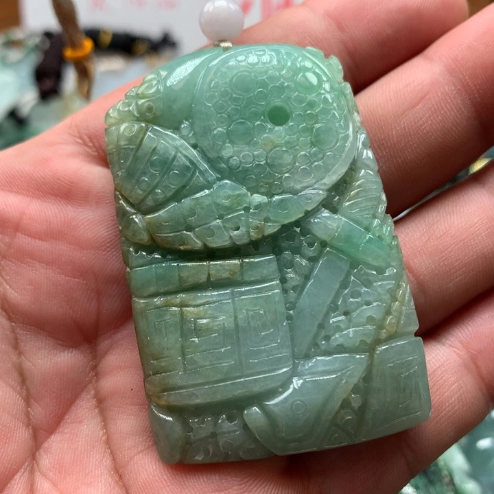 翡翠颈饰未镶嵌保真天然a货翡翠