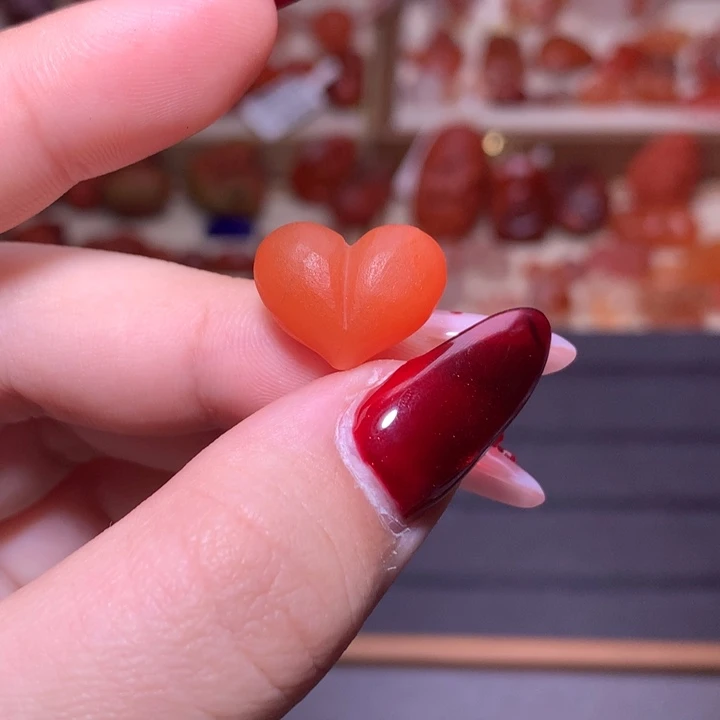 南红玛瑙合金颈饰屁桃1