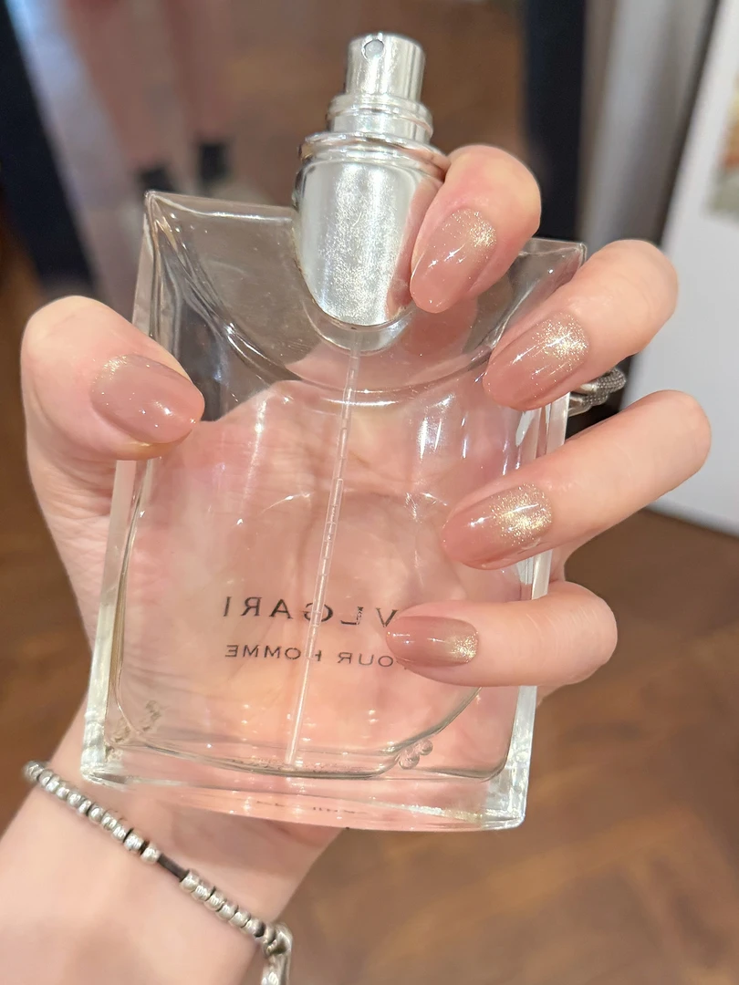 1020蜜桃高级简约拍拍胶猫眼可重复纯手工穿戴甲杏仁短，短椭圆。