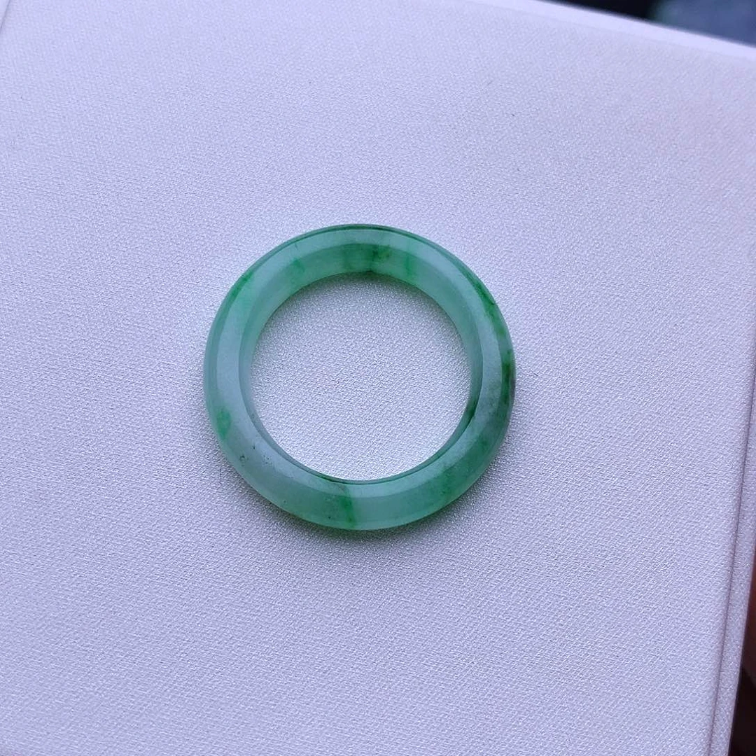 翡翠未镶嵌颈饰卡14