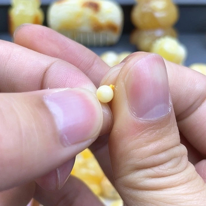 琥珀裸石未镶嵌Y*蜜蜡