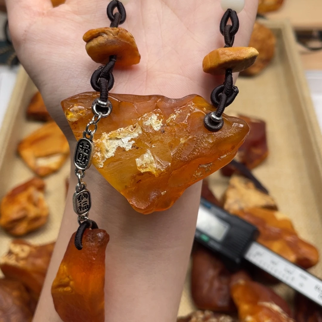 琥珀未镶嵌珠宝奇石