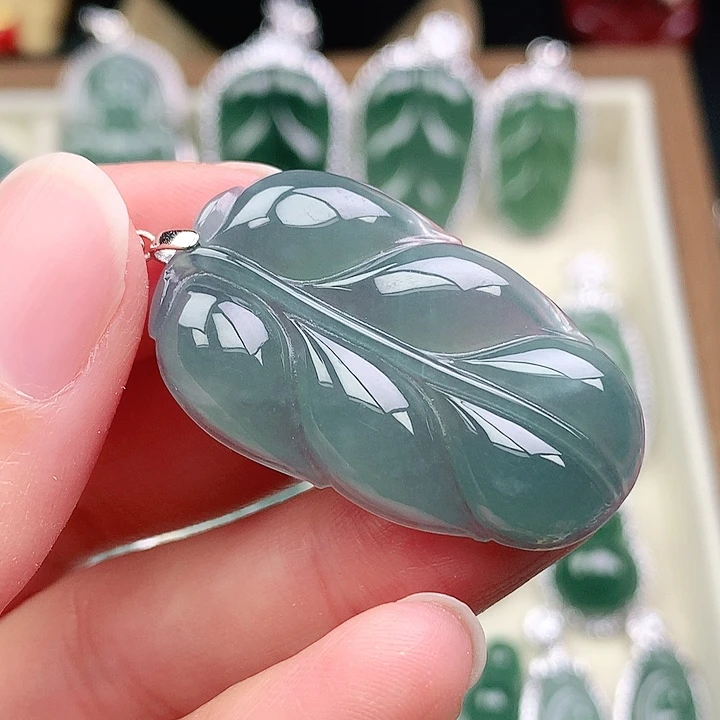 颈饰未镶嵌翡翠吊坠