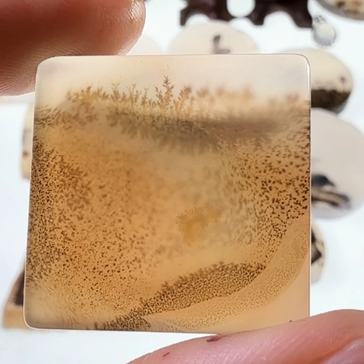 玛瑙/玉髓未镶嵌珠宝半成品