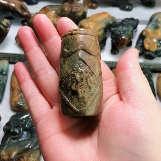 岫岩河磨玉（透闪石质玉）把件未镶嵌