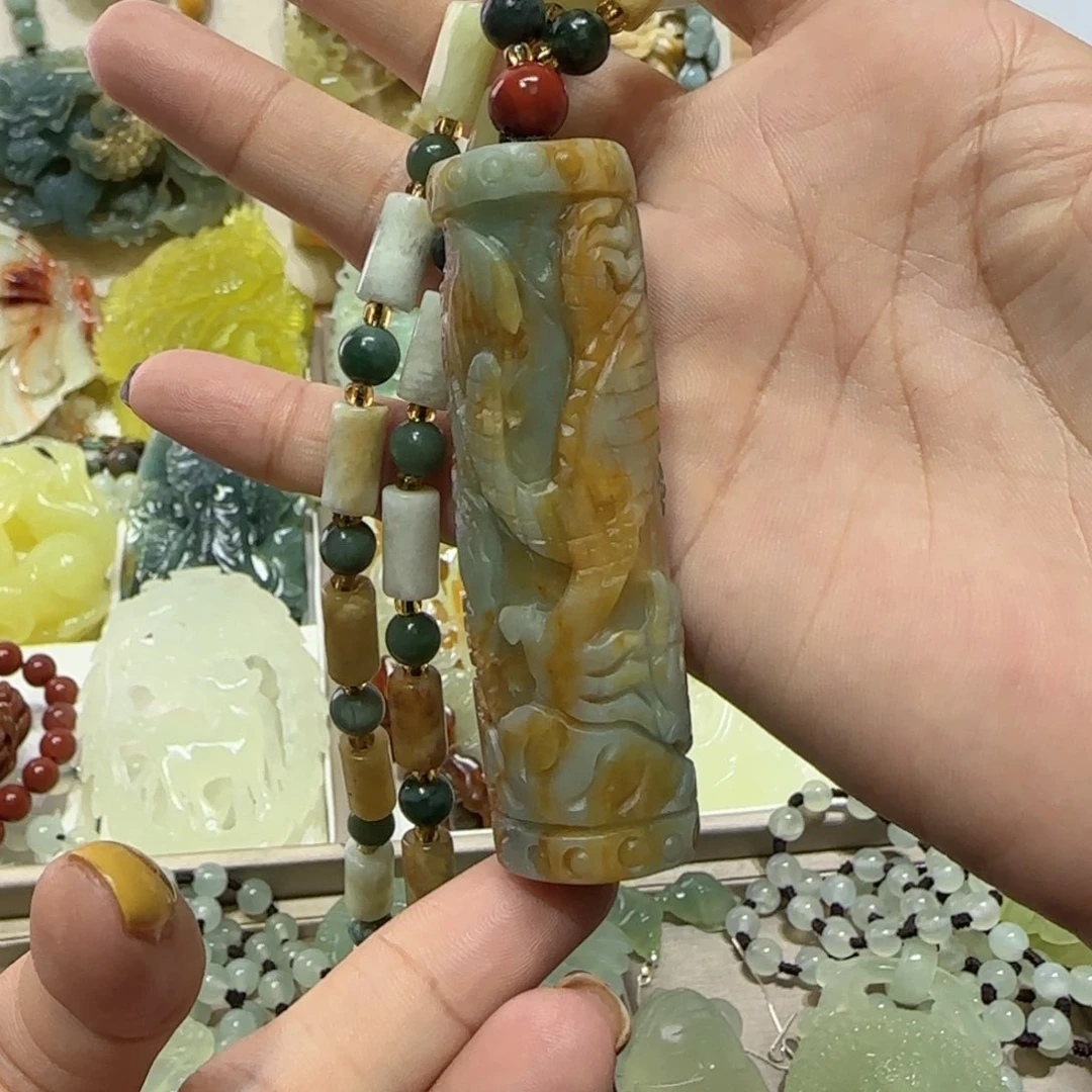 未镶嵌蛇纹石玉吊坠