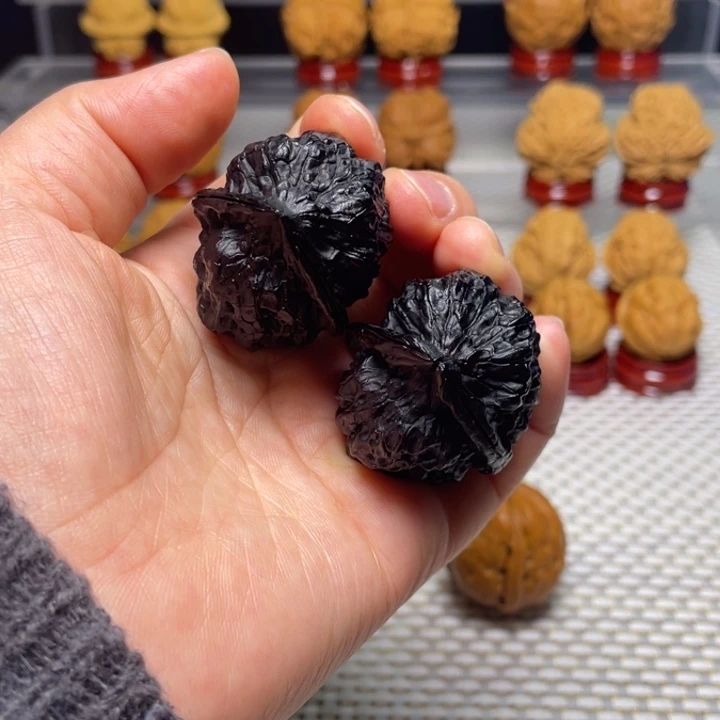 文玩核桃把件56赤焰金蟾