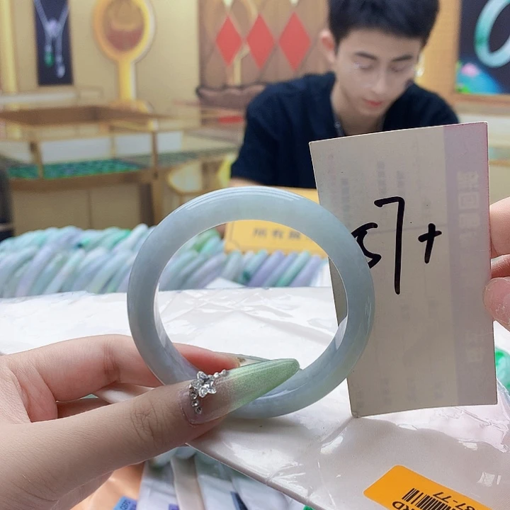 未镶嵌手镯翡翠nn