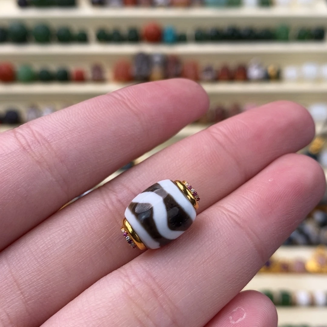 玛瑙/玉髓18K金镶嵌颈饰