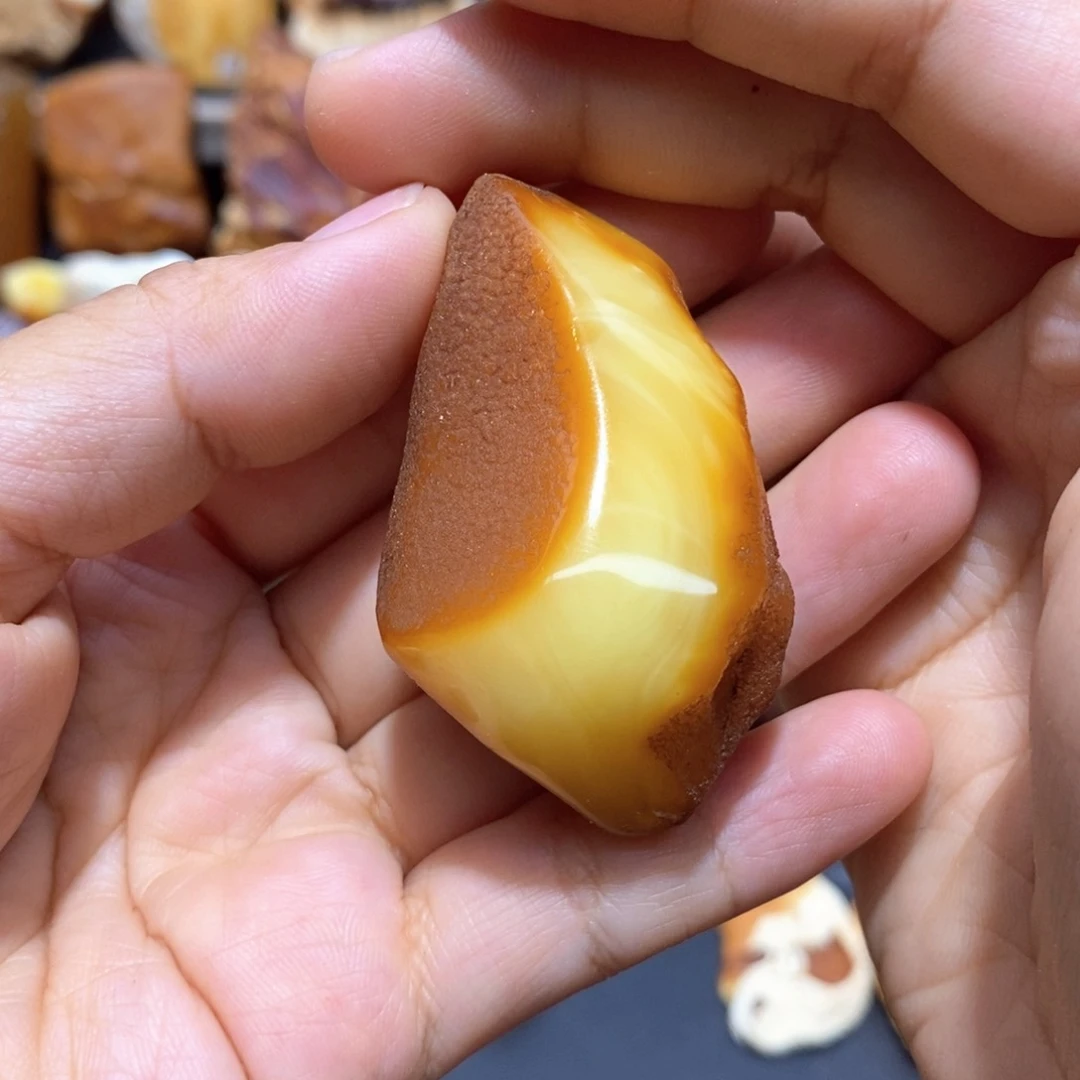 定制琥珀未镶嵌阿***飞