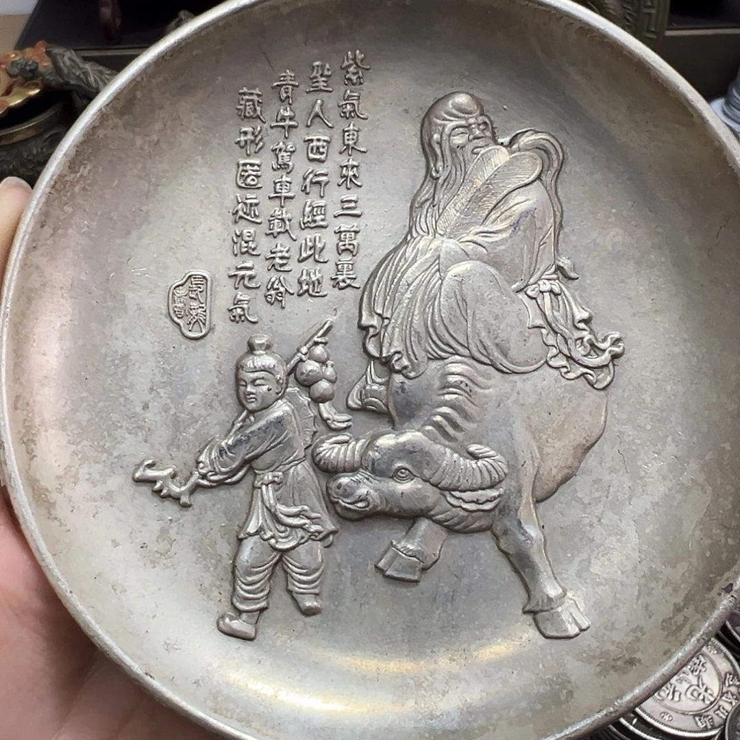 金属复古风格摆件