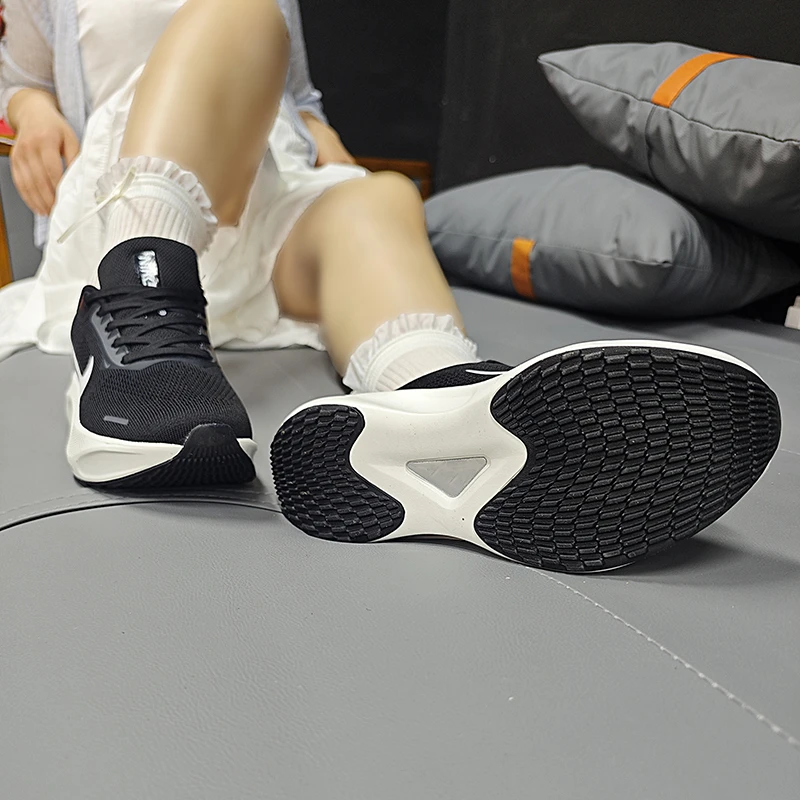 断码鞋子男女同款轻便透气尼柯焰跑步鞋夏季