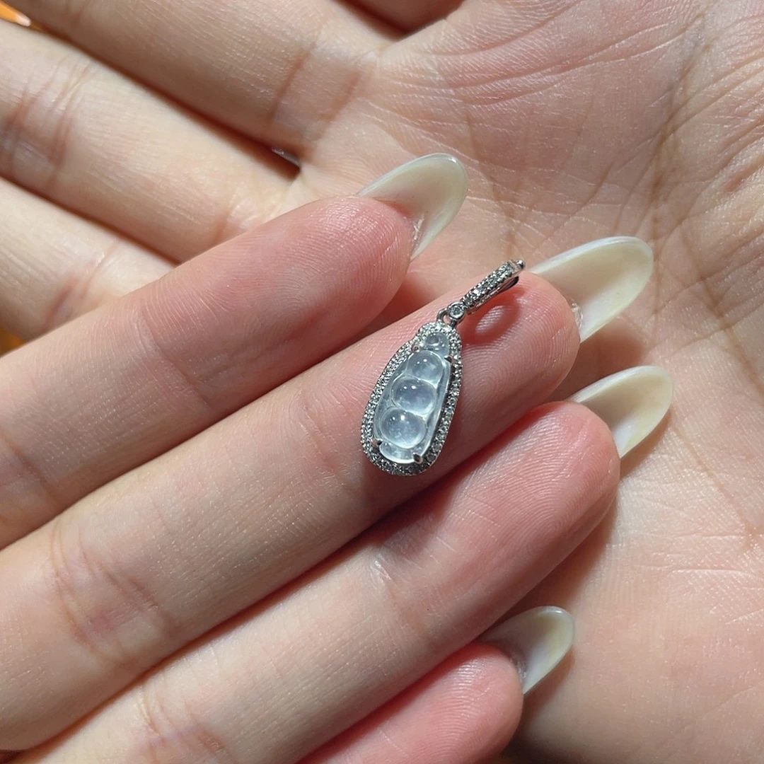 ****哟翡翠18K金镶嵌吊坠(不含链)