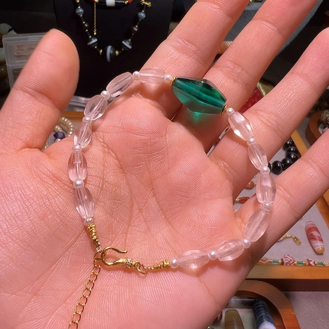 树脂制品海丝白水手链