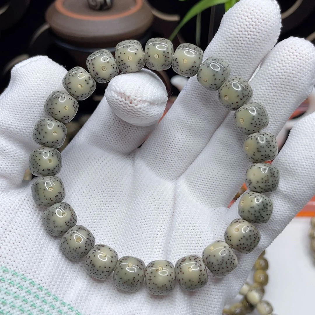 星月菩提吊坠06。10/9灰冰黄金瞳月朗星稀