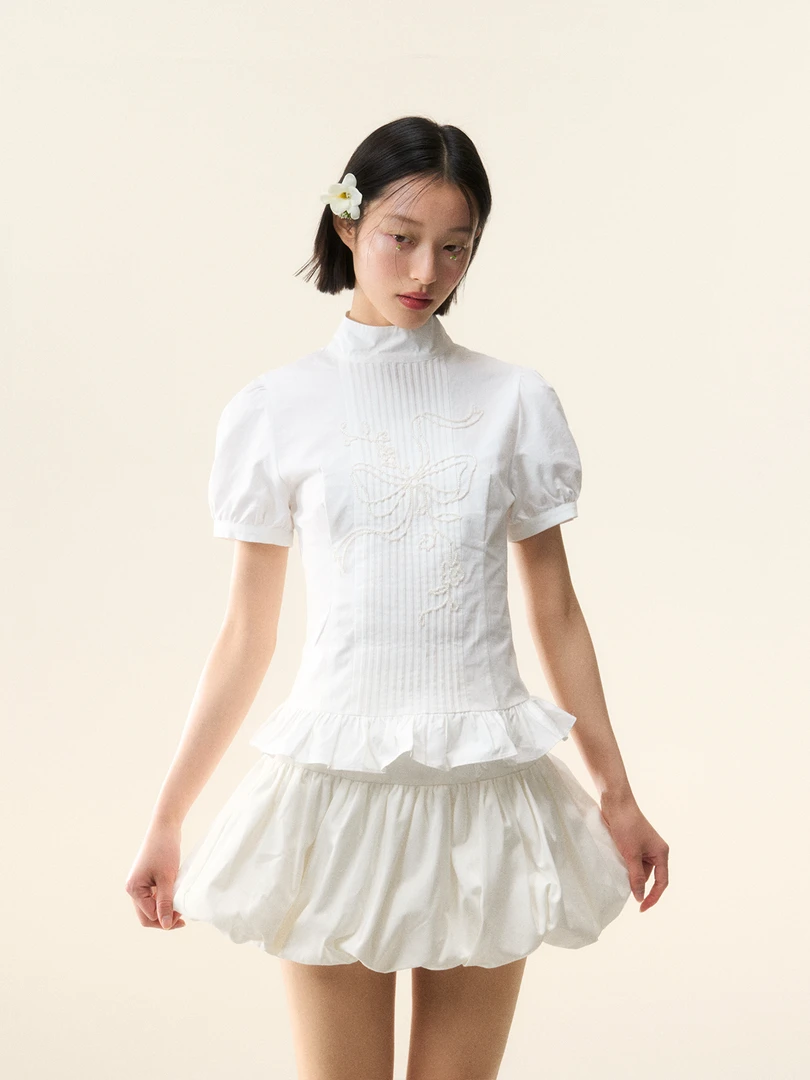 LOUMUTAKU梦泽 「澈泉行一面」少女褶皱高腰蕾丝贴片花苞短裙