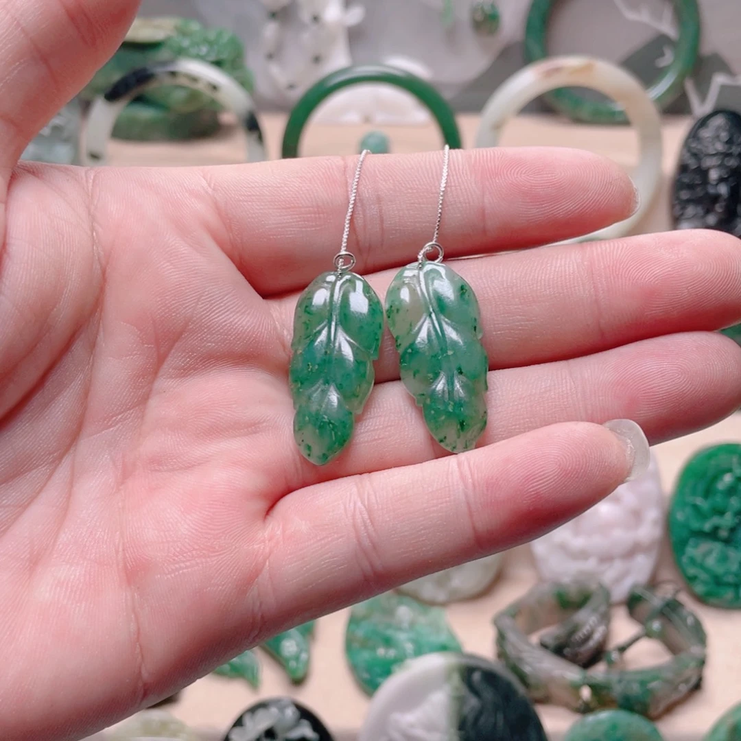 独山玉未镶嵌颈饰