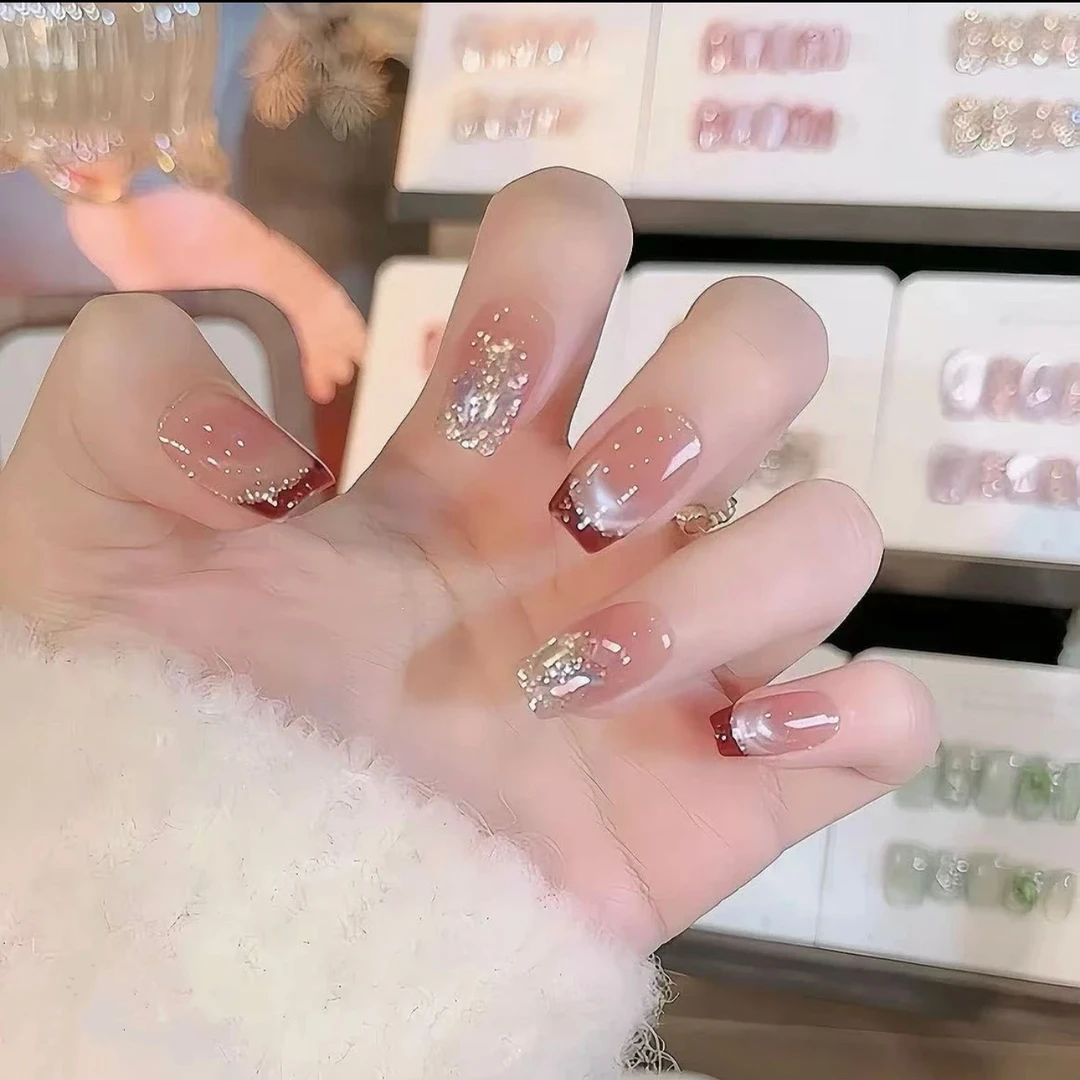 【半糖红茶】酒红法式极光钻短甲爆闪美甲穿戴式指甲可拆卸过年款甲