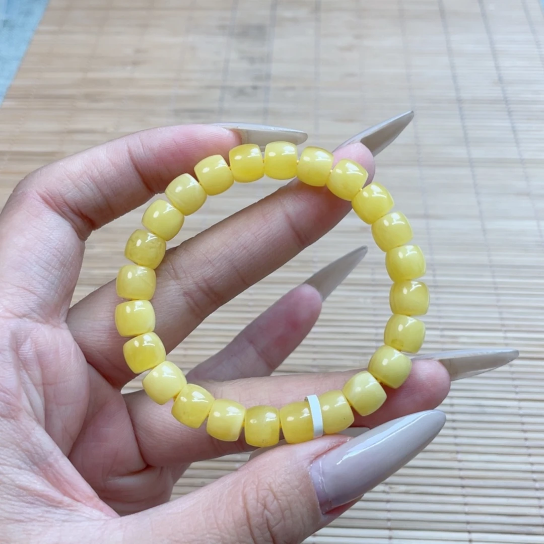 未镶嵌蜜蜡裸石蜜蜡70